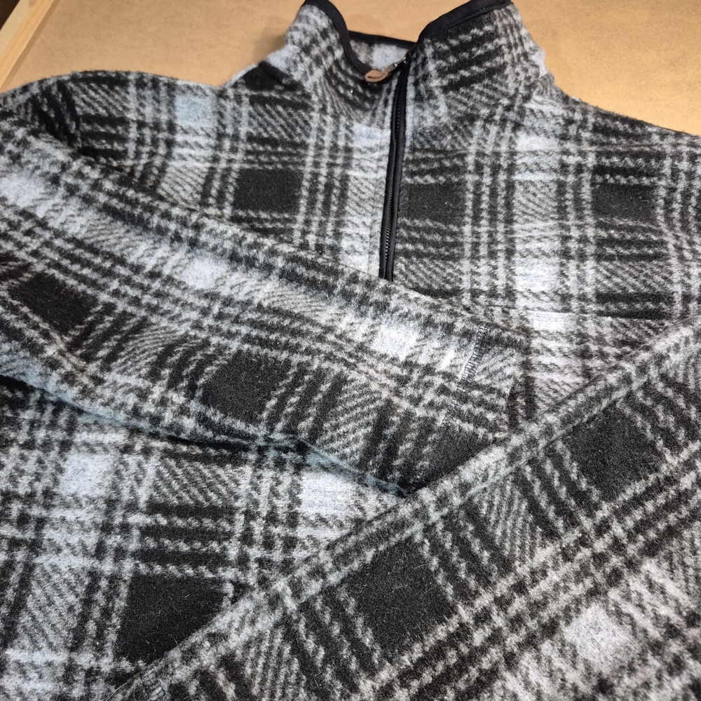 John Wayne Plaid 1/4 Zip Jacket in Black and Gray 1509/225